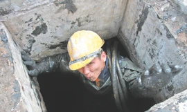 Mệt mỏi ra khỏi cống ngầm