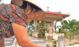 Người khâm liệm hàng vạn hài nhi