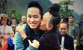 Tùng Dương làm gì với tiền thưởng 'Chiếc khăn Piêu'