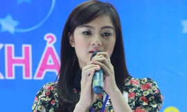 Nữ sinh công nghệ khoe sắc