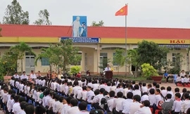 Chuyển trường vì sợ trù dập