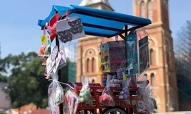 Khám phá Sài Gòn thu nhỏ qua những mô hình tí hon, bạn thuộc team ẩm thực hay đồ hàng?