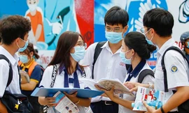 Ôn thi giữa mùa dịch: Gen Z "bất biến giữa dòng đời vạn biến", quyết tâm đậu đại học "top"