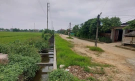 Đường 14 tỷ thi công dang dở, dân khốn khổ: Gấp rút hoàn thiện