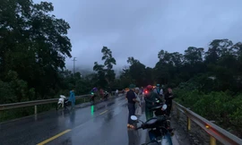 Trên đường đi làm về, hai chị em dâu bị nước lũ cuốn trôi