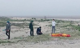 Phát hiện thi thể người đàn ông nổi trên biển Hà Tĩnh