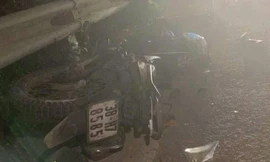 Va chạm với xe đầu kéo, hai học sinh lớp 9 tử vong