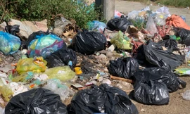 Mỏ sắt Thạch Khê hoang vắng, thành bãi rác