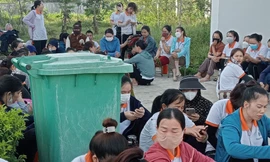 Lý do 300 công nhân may nhất quyết không vào xưởng làm việc 