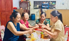 Người dân Hà Tĩnh góp sức hỗ trợ các tỉnh vùng lũ phía Bắc