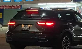 Xe biển giả ngũ quý 9 ngang nhiên đi trên phố Hà Tĩnh