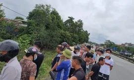 Phát hiện thi thể người đàn ông ở bãi đất trống