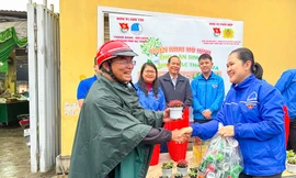 Đổi rác lấy quà, lan tỏa lối sống xanh