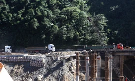 Nguy hiểm rình rập đường lên Cửa khẩu quốc tế Cầu Treo