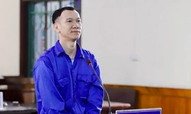 Chủ nhà vác dao truy sát bạn nhậu vì 'cây muốn lặng mà gió chẳng ngừng'