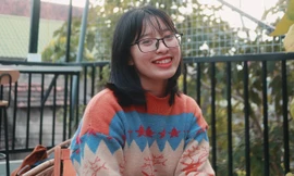 Thủ khoa khối D01 toàn quốc: "Ngày dành 1-2h học, không thức khuya"