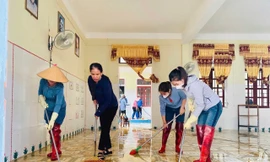 4 ngày đón 2 đợt lũ, giáo viên tất bật dọn trường đón trẻ