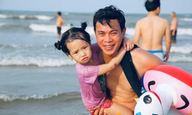 Biển Hà Tĩnh đông nghịt người ngày nghỉ lễ 