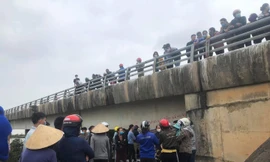 Tìm thấy thi thể nam thanh niên nhảy cầu Cửa Sót 