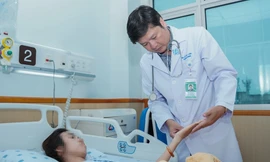 Cô gái trẻ bị căn bệnh hiếm gặp, đau dữ dội nhất khi 'đến tháng'