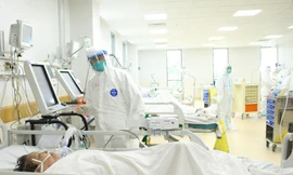 Các bệnh viện sẽ phải 'sống chung' với COVID-19