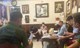 TPHCM: Lực lượng thanh tra bị cơ sở đông y 'giam lỏng'