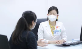 Cô gái trẻ 'tan nát hết vòng 1' vì đi spa lột da, làm hồng 'nhũ hoa'