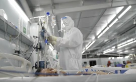 'Nhà du hành vũ trụ' và những ca trực khốc liệt