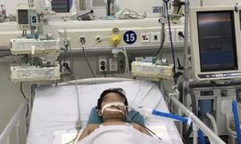 Bé 7 tuổi nguy kịch vì uống nhầm chất cai nghiện ma túy 