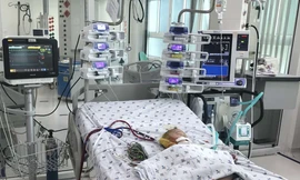 Bé 7 tháng tuổi co giật, nguy kịch vì mắc bệnh truyền nhiễm