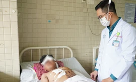 2 nam sinh thương vong sau tiếng nổ lớn