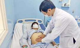 Vỡ khối u thận xuất huyết ồ ạt, nam sinh viên nguy kịch