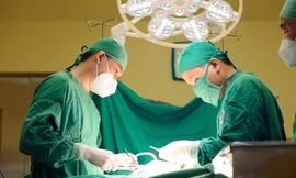 Cảnh báo tình trạng gãy cổ xương đùi ở người lớn tuổi