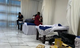 Phòng khám Răng - Hàm - Mặt và chăm sóc da nhưng thực hiện tăng kích thước 'cậu nhỏ'