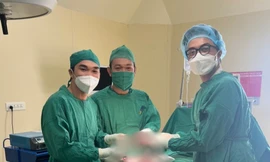 Ân ái tư thế lạ, người đàn ông khiến 'cậu nhỏ' gặp nạn