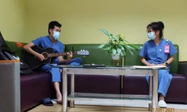 Mở lớp thiền, yoga giúp y bác sĩ tuyến đầu chống dịch giải tỏa áp lực 