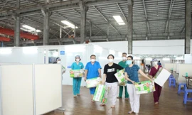 Gần 900 nhân viên y tế nghỉ việc trong 6 tháng