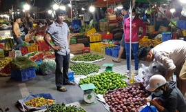 Vì sao chợ cóc đang bùng phát mạnh mẽ ở TPHCM?