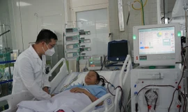 Mang thai gần 5 tháng nhưng không biết, bệnh nhân hiếm muộn suýt tử vong