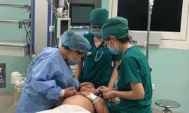 Kịp thời cứu bé trai nguy kịch vì ngạt nước ao nhà