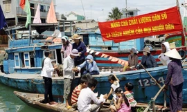 Chi hỗ trợ cộng tác viên dân số ở TPHCM không đủ... đổ xăng