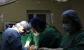 Lá gan dày đặc sỏi phải cắt bỏ vì 'lần lữa' không muốn phẫu thuật
