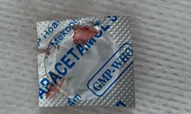 Viên thuốc còn nguyên vỏ kẹt ở thực quản bé trai 13 tuổi