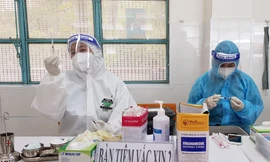 TPHCM sẵn sàng chi viện nhân lực tiêm vắc xin tại các tỉnh đang bùng dịch