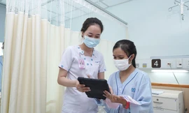 Cô gái bị cây cổ thụ bật gốc đè nguy kịch hồi phục thần kỳ