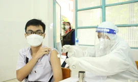 Còn 18% trẻ em tại TPHCM chưa chích vắc xin ngừa COVID-19