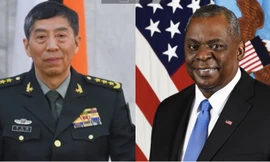Bộ trưởng Quốc phòng Trung Quốc Lý Thượng Phúc và Bộ trưởng Quốc phòng Mỹ Lloyd Austin. (Ảnh: AP)