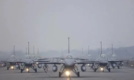 12 tiêm kích F-16 của Đài Loan. (Ảnh: Reuters)