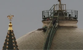 Nóc Điện Kremlin bị máy bay không người lái tấn công hồi tháng 5. (Ảnh: Shutterstock)