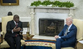 Tổng thống Mỹ Joe Biden tiếp Tổng thống Nam Phi Cyril Ramaphosa tại Nhà Trắng tháng 9/2022. (Ảnh: NYT)